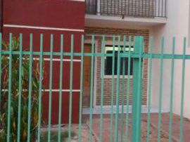 Alquilo Duplex De 2 Dormitorios En San Lorenzo Zona Libertad Con Galpon De 90mts