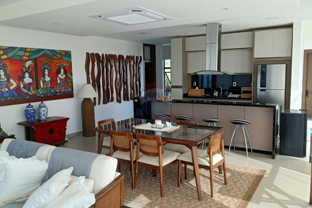 VENDO  ELEGANTE CASA EN CORONEL BOGADO — foto 2