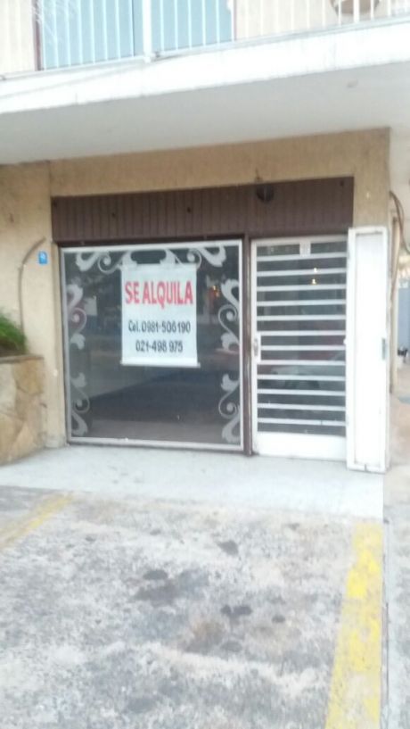 Alquilo Salon S/ San Martin
