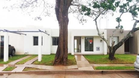 Este Condominio Le Ofrece Todas La Comodidades Para No Salir De Casa.