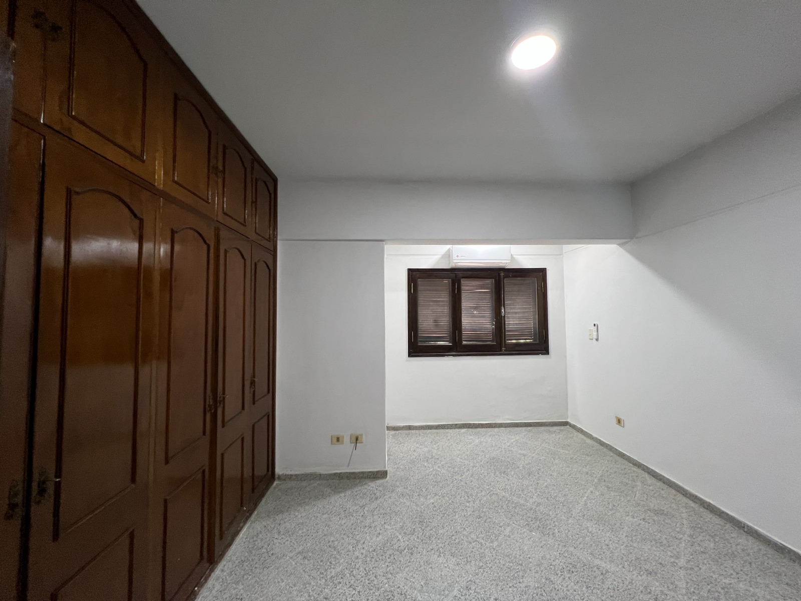 Amplio departamento de 3 habitaciones en alquiler | Edificio Buena Suerte — foto 3