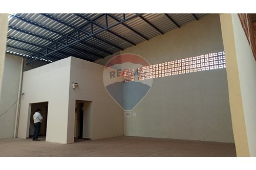 Depósito-Alquiler-PY Central Luque — foto 3