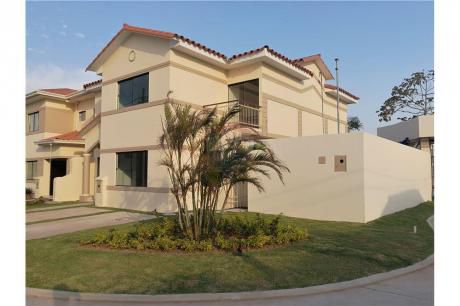 En Venta¨casa A Estrenar¨ En Condominio Munich