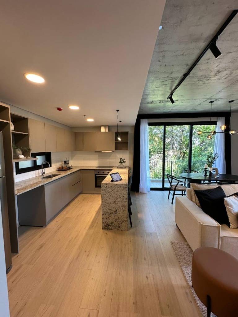En venta departamento de 3 dormitorios en Edif. Urban Molas - Barrio Mburucuyá — foto 2