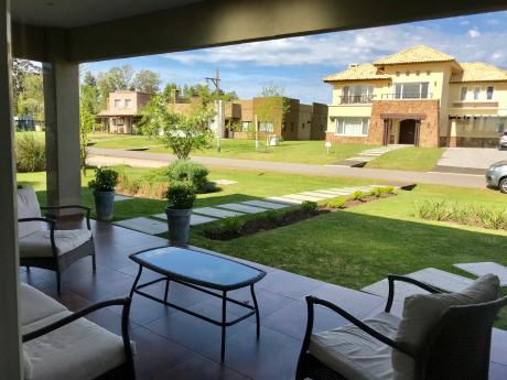 Venta Casa VIñedos De La Tahona Barrio Privado 3 Dormitorios