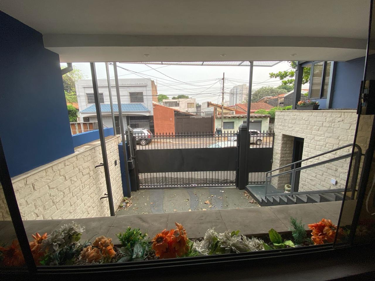 CASA DE 3 HAB, COCHERA ZONA MERCADO — foto 2