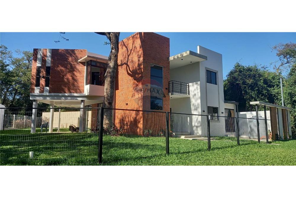 Casa - Venta - San Bernardino, Paraguay — foto 3