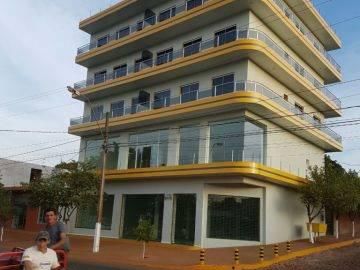 Salon Comercial En Ciudad Presidente Franco