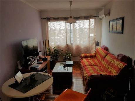 Apartamento En Piso Alto Con Vista !!