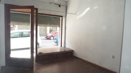 Oportunidad Local En Ciudad Vieja