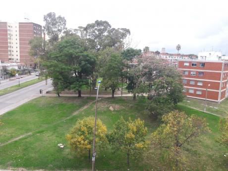 A Mts.de Ramón Anador Y Propios, Vista Despejada A Gran Espacio Verde