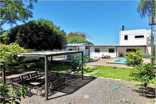 En Venta  Casa Con Vista Al Lago En Terreno De 1.509 M2 En Altos - Paraguay — foto 3