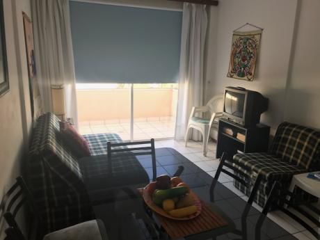 1 Dormitorio, Muy Bien Ubicado En Playa Mansa