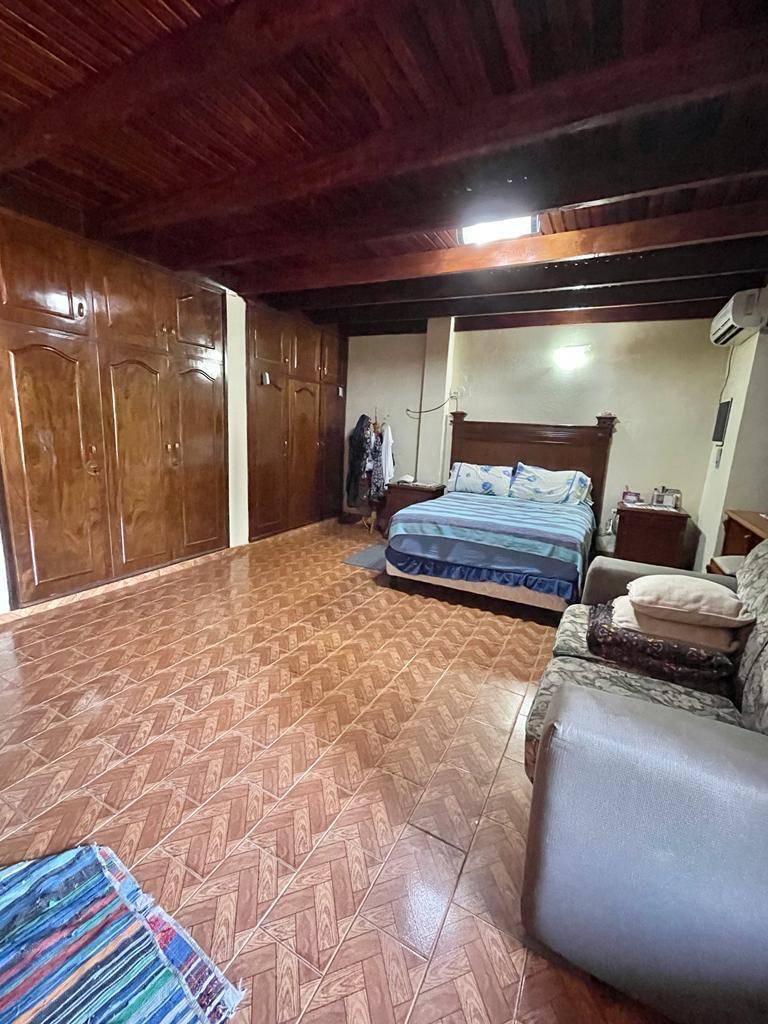 CASA EN AREGUA ZONA CENTRO — foto 2