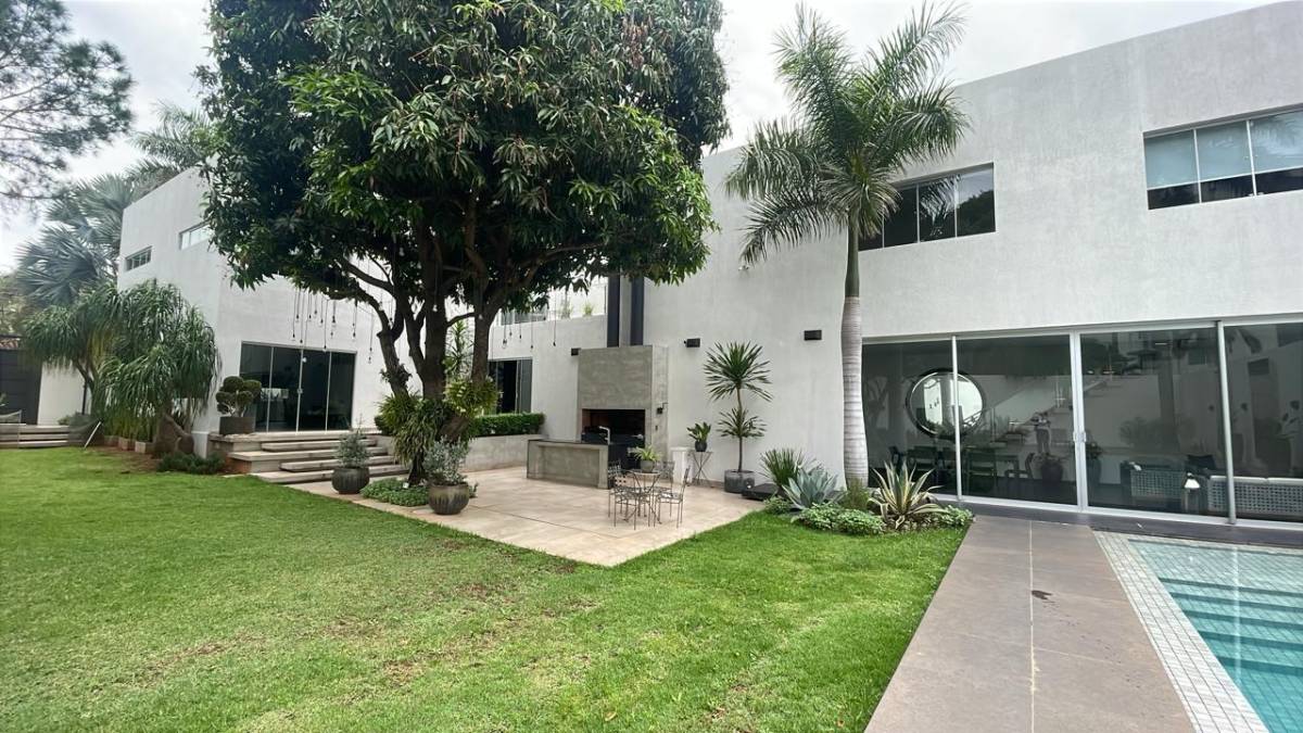 EXCLUSIVA CASA MODERNA TOTALMENTE AMOBLADA — foto 3