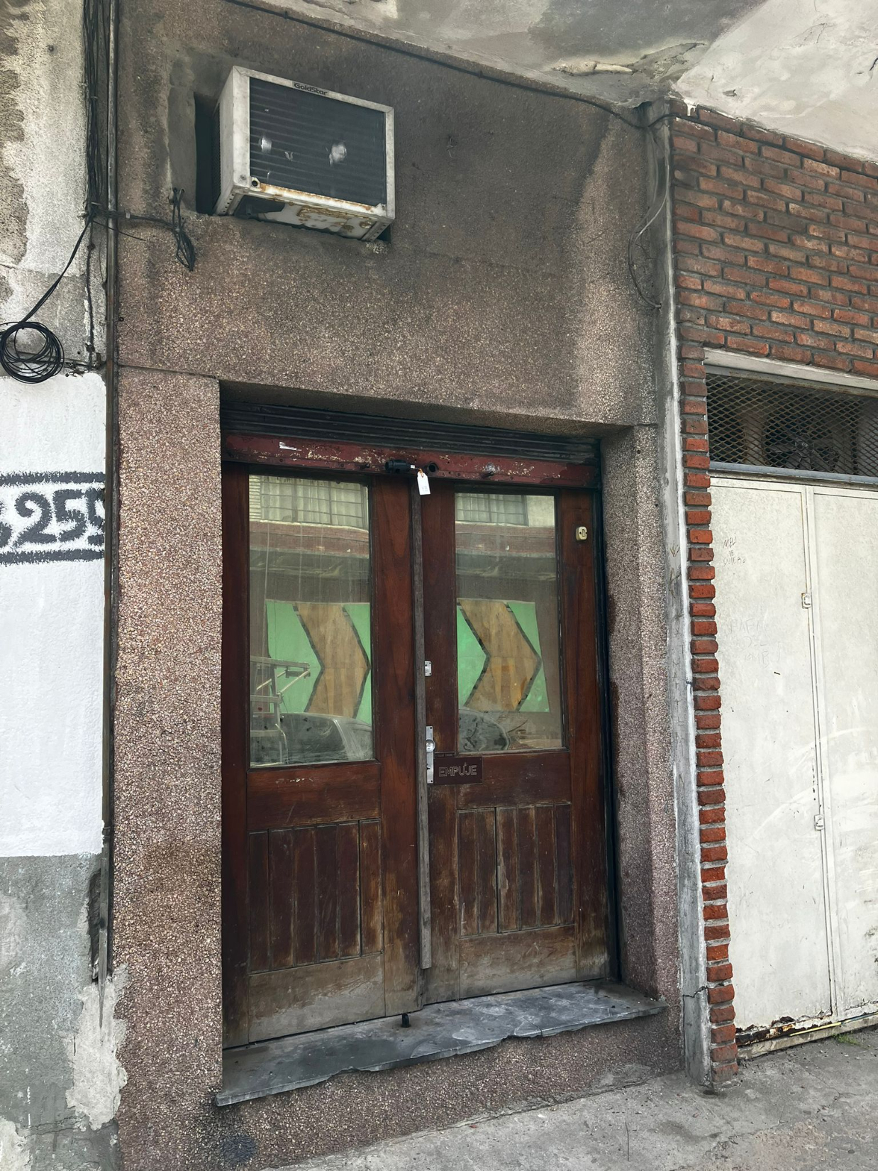 Oficina o local comercial en Mercado Modelo