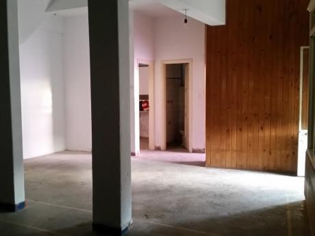 Alquilo Local Comercial. Ramon Anador Y Anzani.