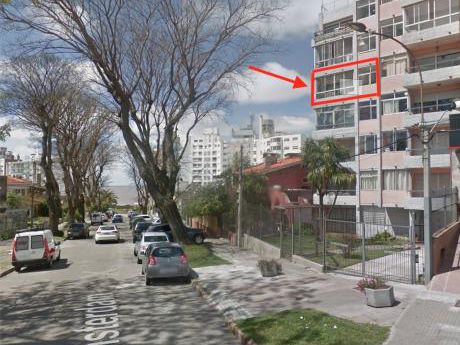 Ubicación Privilegiada - Malvin 1 Rambla, Buena Locomoción Y Todos Los Servicios
