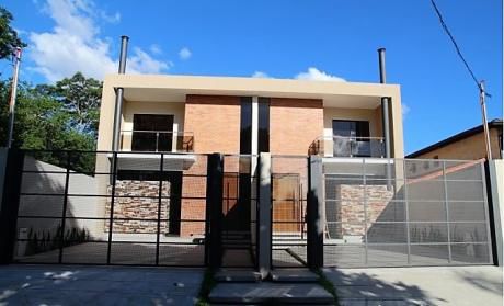 Duplex En Lambare. Casa.