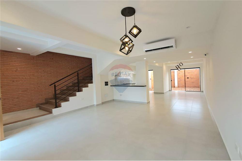 Se alquila dúplex en Lambaré, 4 mojones — foto 3