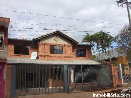 Hermosa Casa En Barrio Mburucuya De Asuncion
