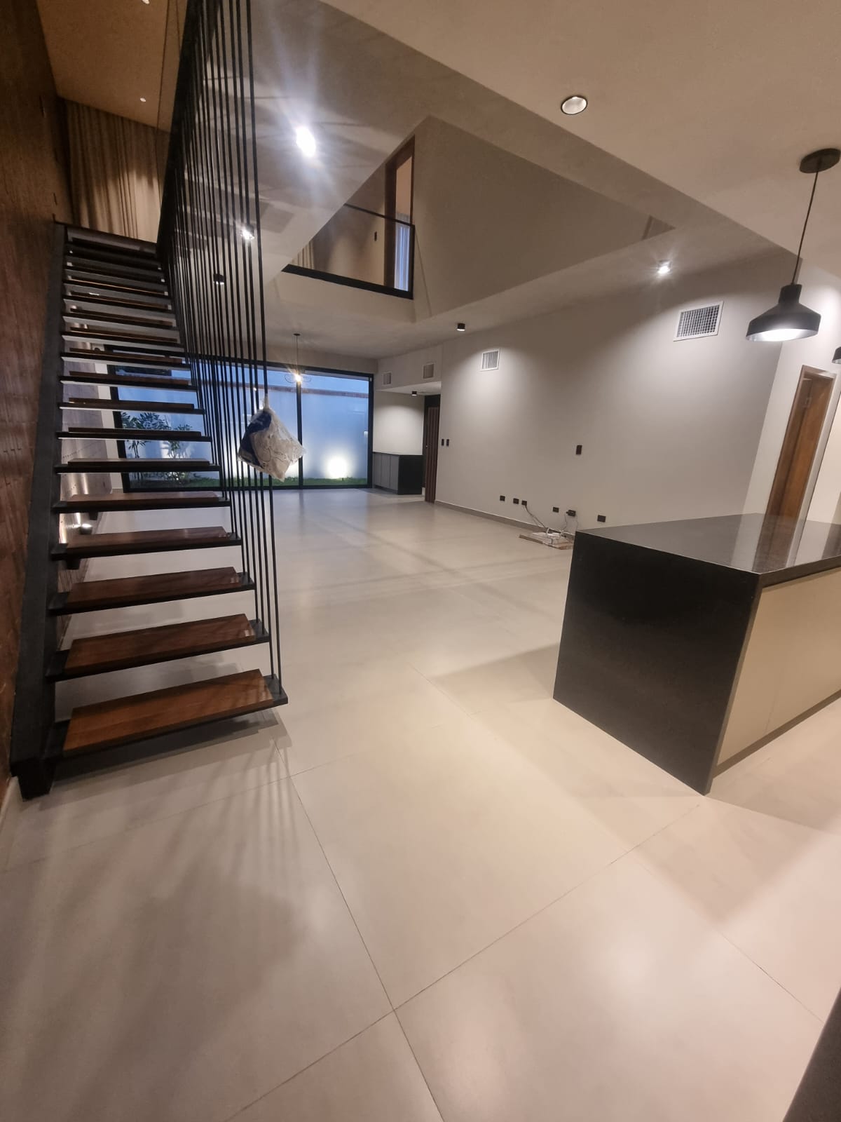 EN ALQUILER | CASAS PAREADAS A ESTRENAR | MBOCAYATY — foto 2