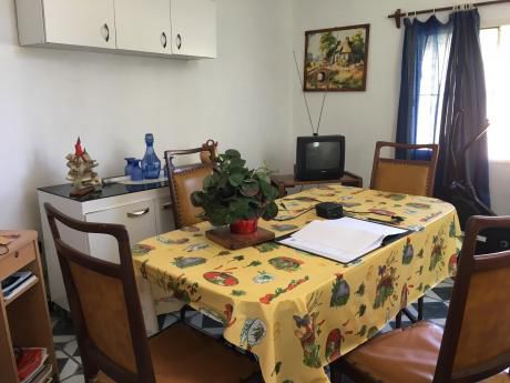 Oportunidad Casa, Esquina, 2 Dor, Cerca De Av. Millán, Impec