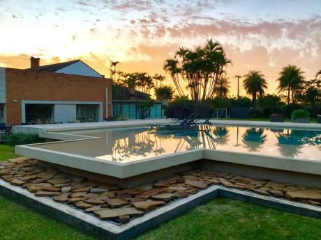Alquilo Importante Residencia