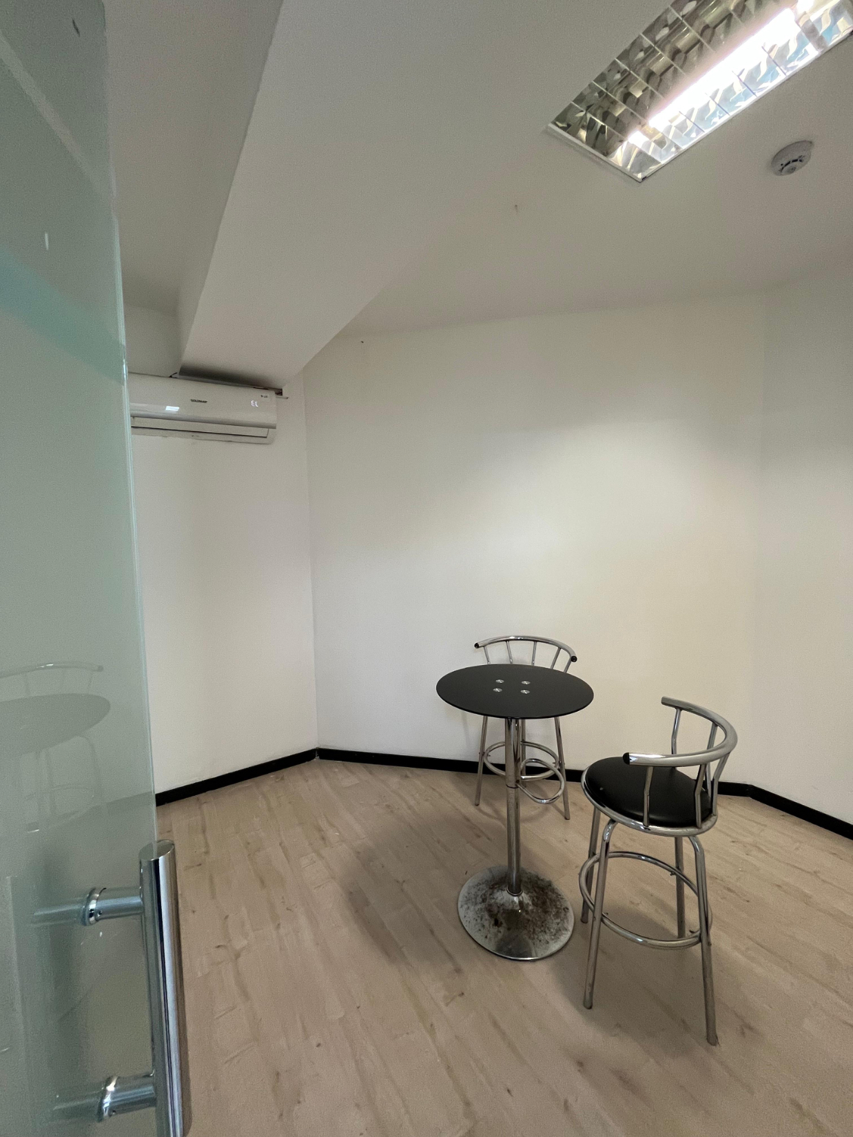 Oficina en alquiler - zona Paseo La Galeria — foto 3