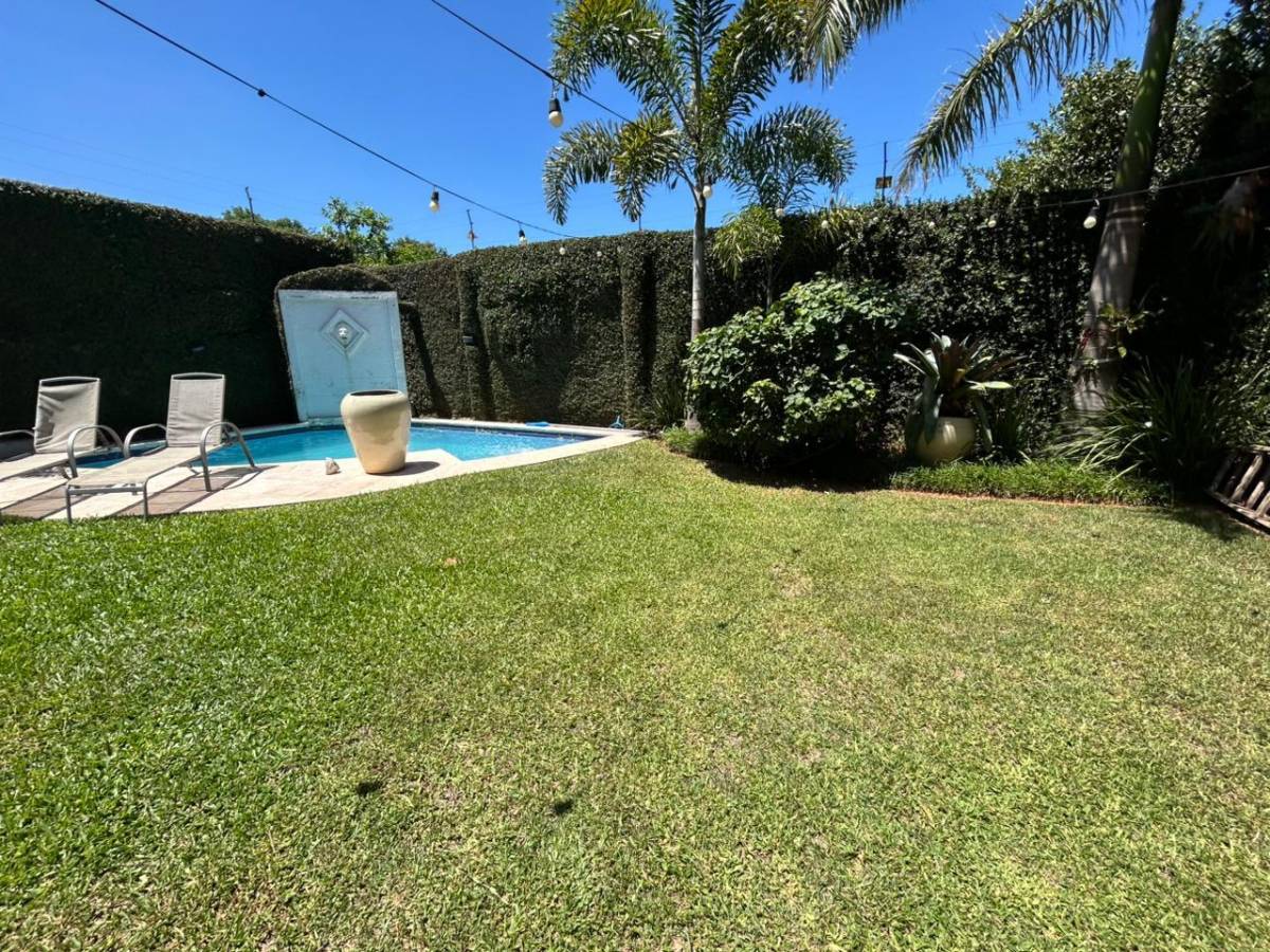 Vendo casa en Madame Lynch — foto 2
