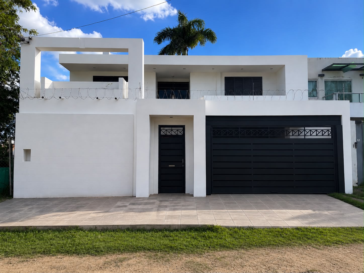 Amplia casa en venta a 2 cuadras de Mcal Lopez a pasos del Shopping Pinedo — foto 2