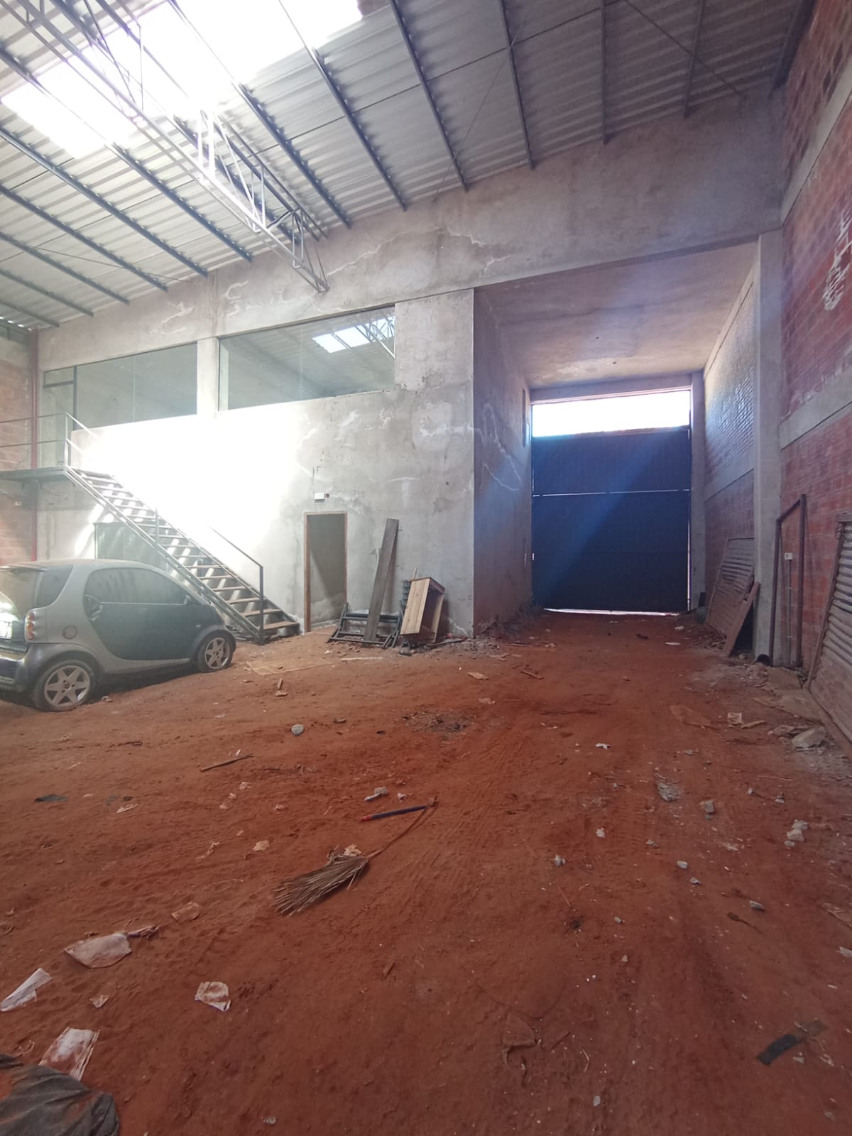 ALQUILO AMPLIO DEPOSITO EN LAMBARE 1.724 M2 CUBIERTOS — foto 2