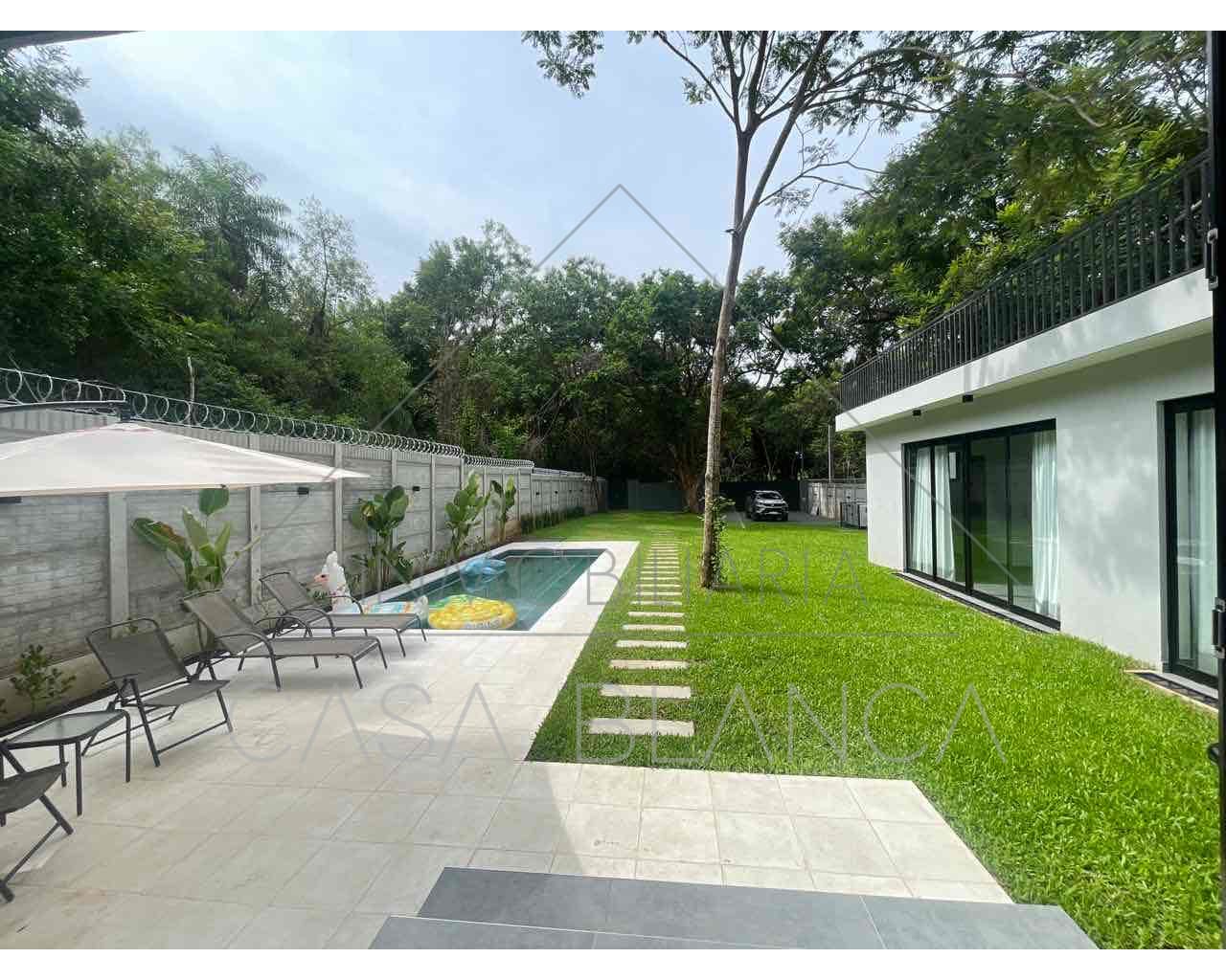 Vendo casa en San Bernardino zona Avda. Mbocaya — foto 2