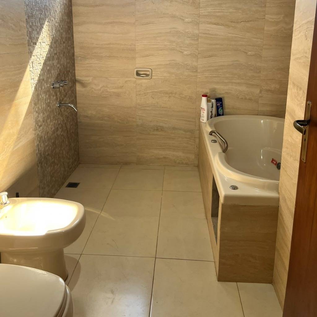 VENDO RESIDENCIA EN LAMBARE VALLE APU'A – LAMBARÉ — foto 2