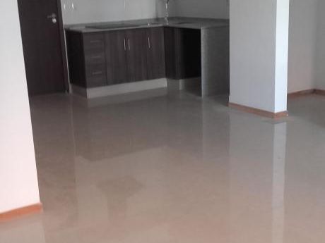 Venta Apto 2 Dormitorios A Metros De Terminal Tres Cruces