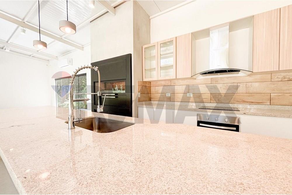CASA AMOBLADA EN ALTOS EN VENTA — foto 3