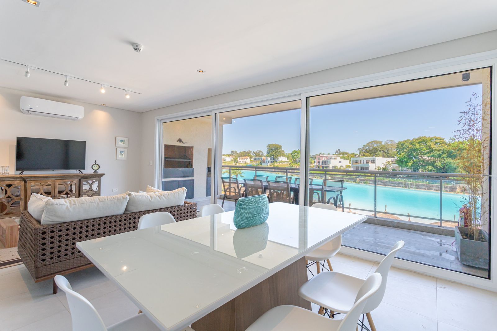 VENDO DEPARTAMENTO A ESTRENAR DE 2 HABITACIONES EN AQUA VILLAGE EN BALI 4 — foto 2