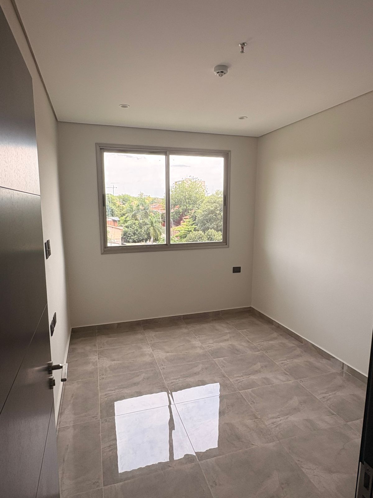 MOLAS LÓPEZ, EN ALQUILER DEPTO A ESTRENAR DE 1 DORMITORIO CON 2 COCHERAS — foto 3