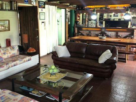 Dueño Vende. Punta Gorda: Excelente Construcción En Calle Tranquila. Imperdible!