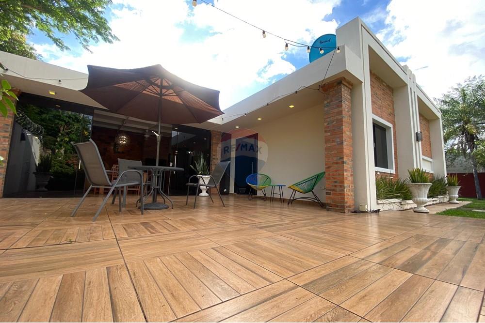 Casa - Venta - San Bernardino, Paraguay, Hogar Dulce Hogar! — foto 2