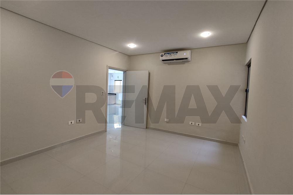 Chalet - Alquiler - Vista Alegre, Asunción, Paraguay — foto 3