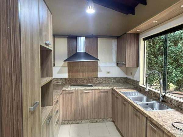 ALQUILER DE CASA EN EL PARANÁ COUNTRY CLUB — foto 2