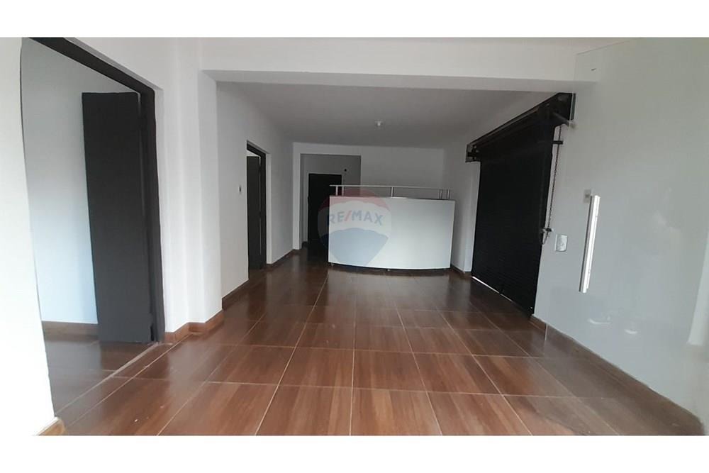 ALQUILO SALON COMERCIAL BARRIO LAS LOMAS A PASOS DEL SHOPPING DEL SOL — foto 2