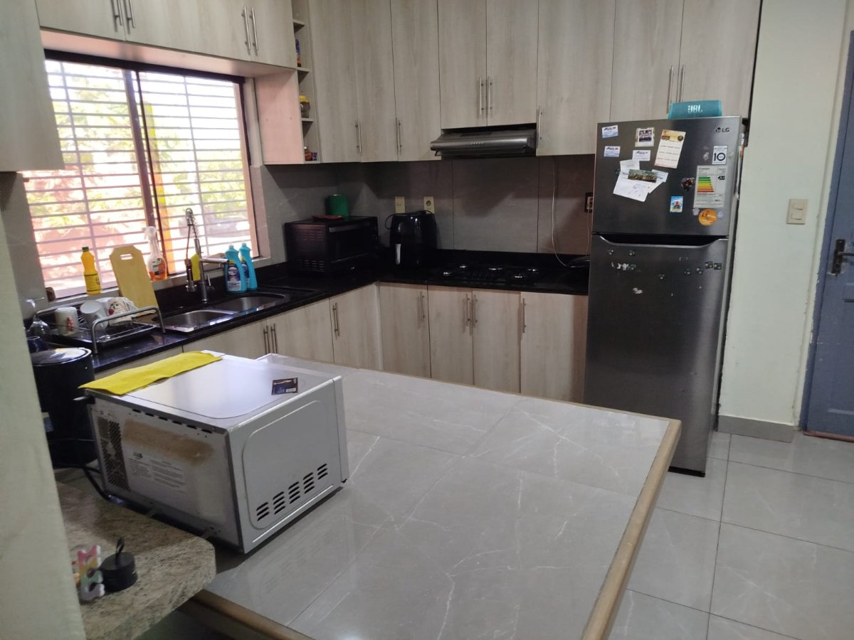 VENDO DUPLEX 3 DORMITORIOS EN BARRIO SAN VICENTE — foto 3