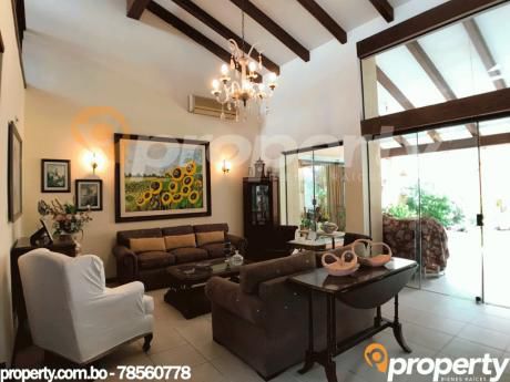Lujosa Casa En Venta- Zona Equipetrol