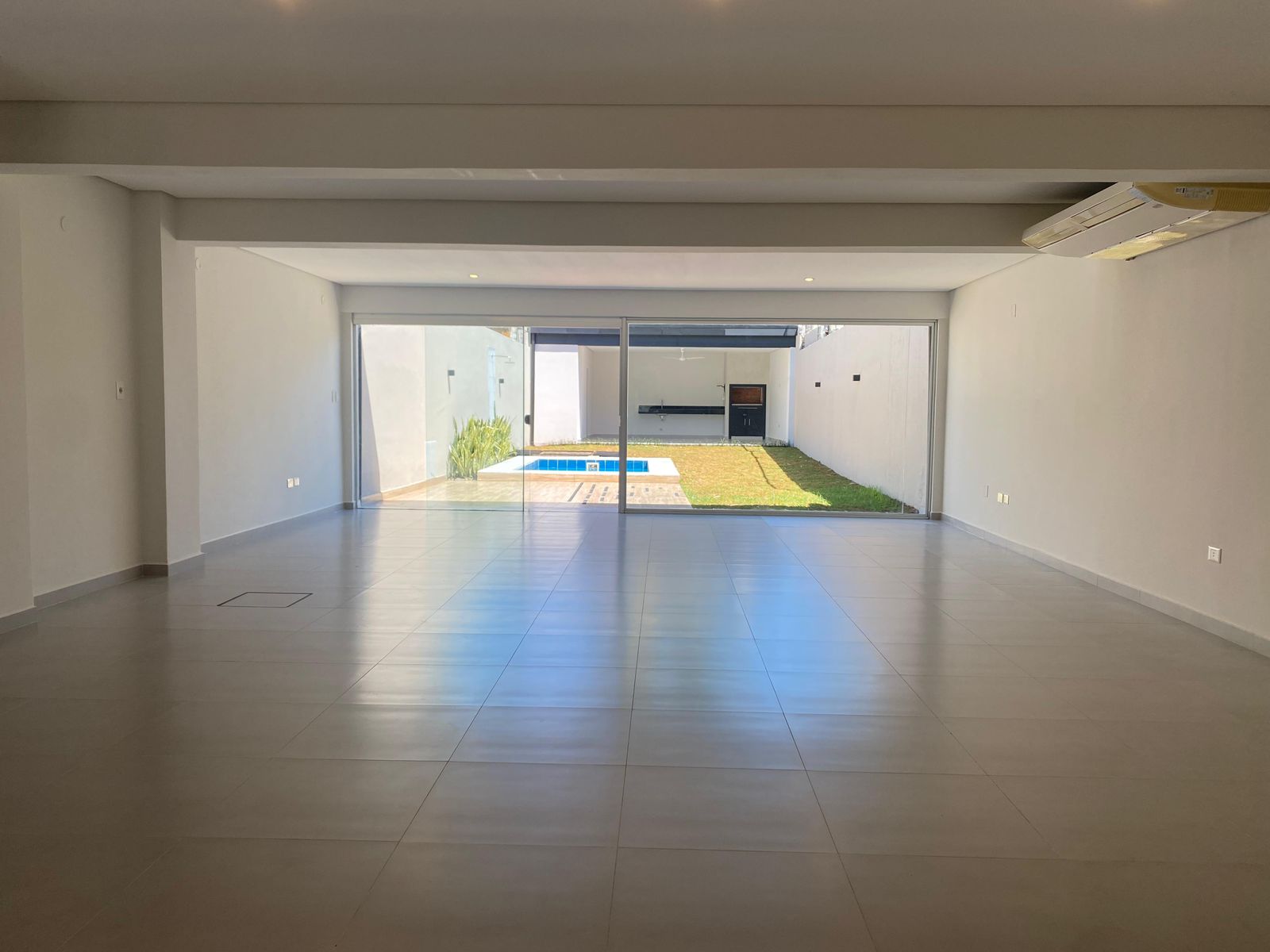 Casa en alquiler en Mburucuyá