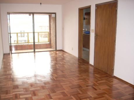 Venta De Apto Pocitos 2 Dormitorios