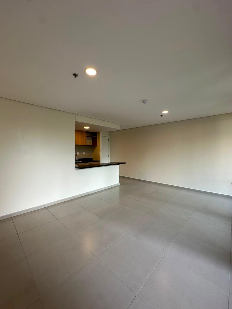 .YKUA SATI, EN ALQUILER, DEPARTAMENTO DE 2 DORMITORIOS, CON COCHERA — foto 3