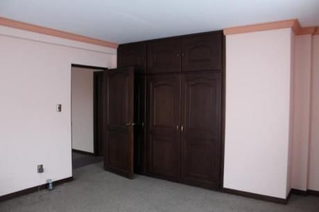 Casa En Venta 6 Dormitorios $us.650.000 Achumani