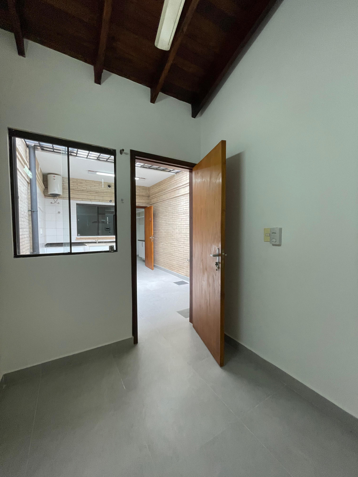 EN ALQUILER DUPLEX/CASA DE 3 DORMITORIOS ZONA VILLA MORRA — foto 2